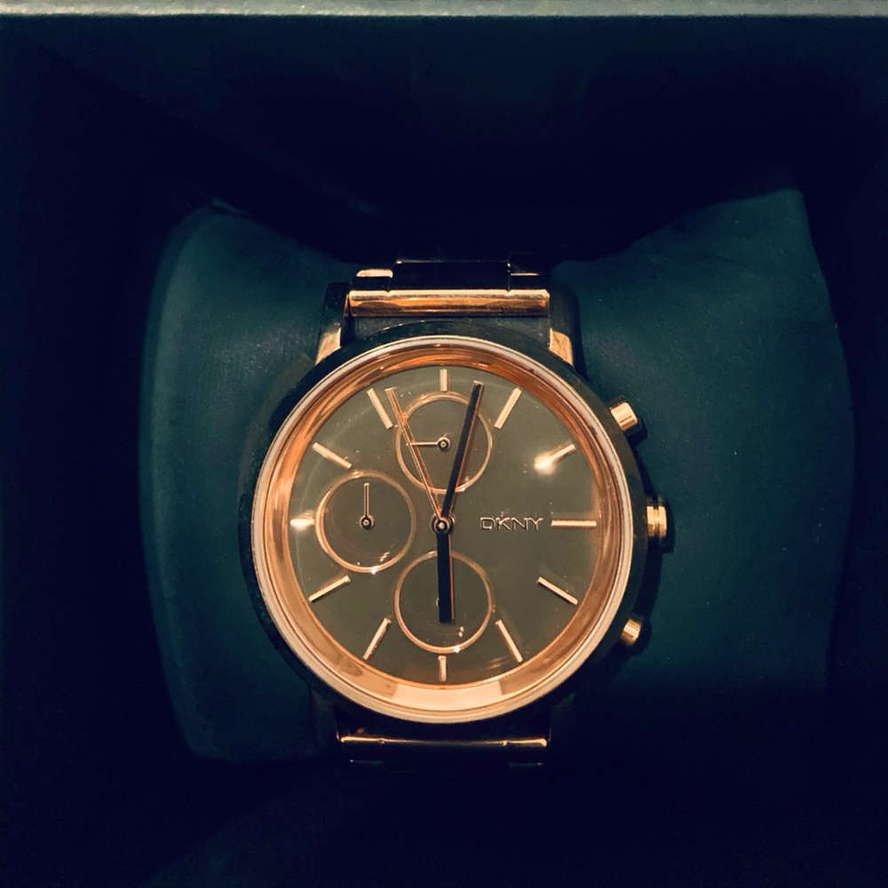 💎🌹DKNY💎 Rose Gold Watch🌹🆕🕰
